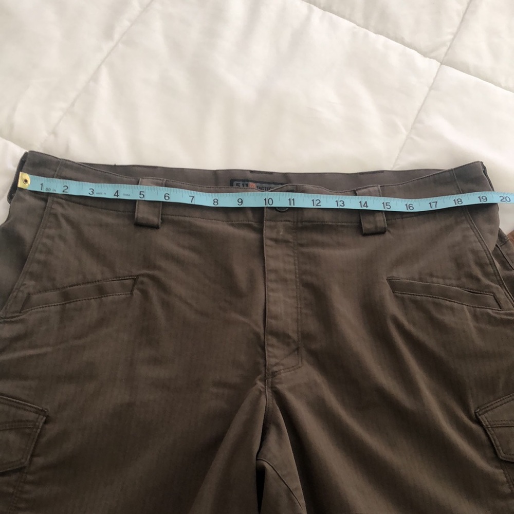 5.11 Tactical Men’s Cargo Shorts - Olive Green and Brown - Picture 4 of 13